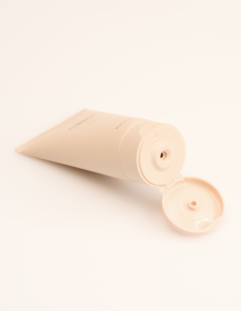 Rozświetlające masełko do dekoltu ze złotymi drobinkami 50 ml Multi 2