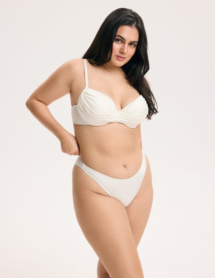 Bikini Top Goddess cream 10