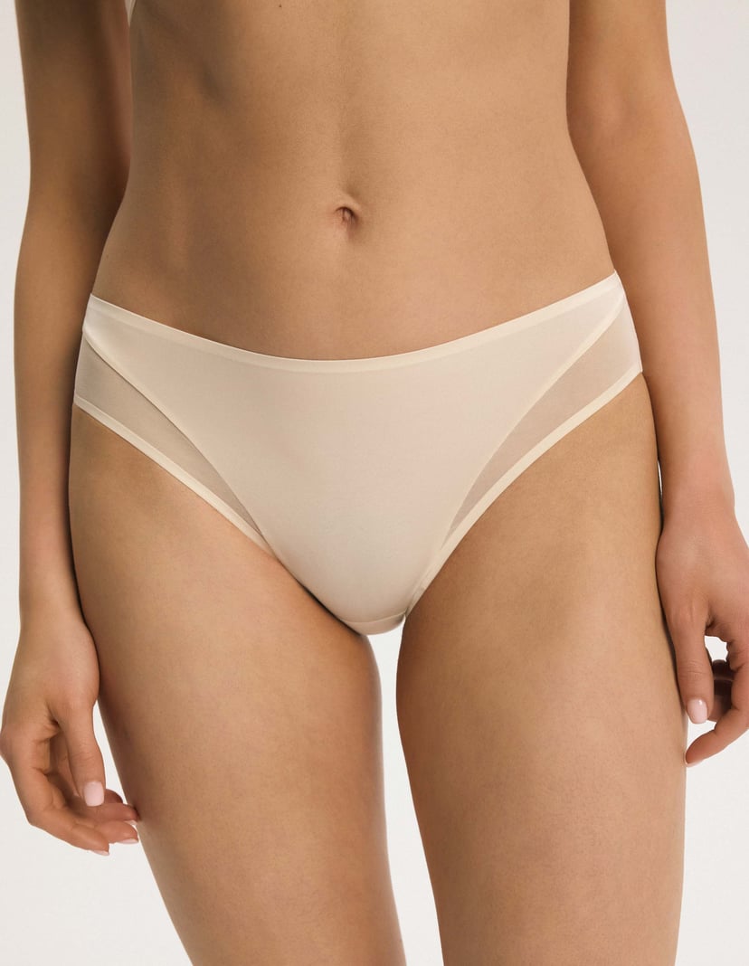 Essential Briefs Ecru 2