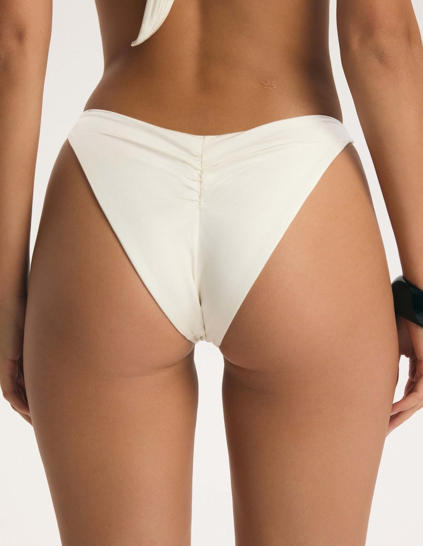 Dół od bikini Goddess kremowy 3