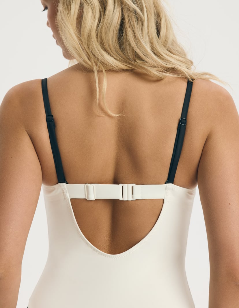 One-Piece Swimsuit Nicea cream 6