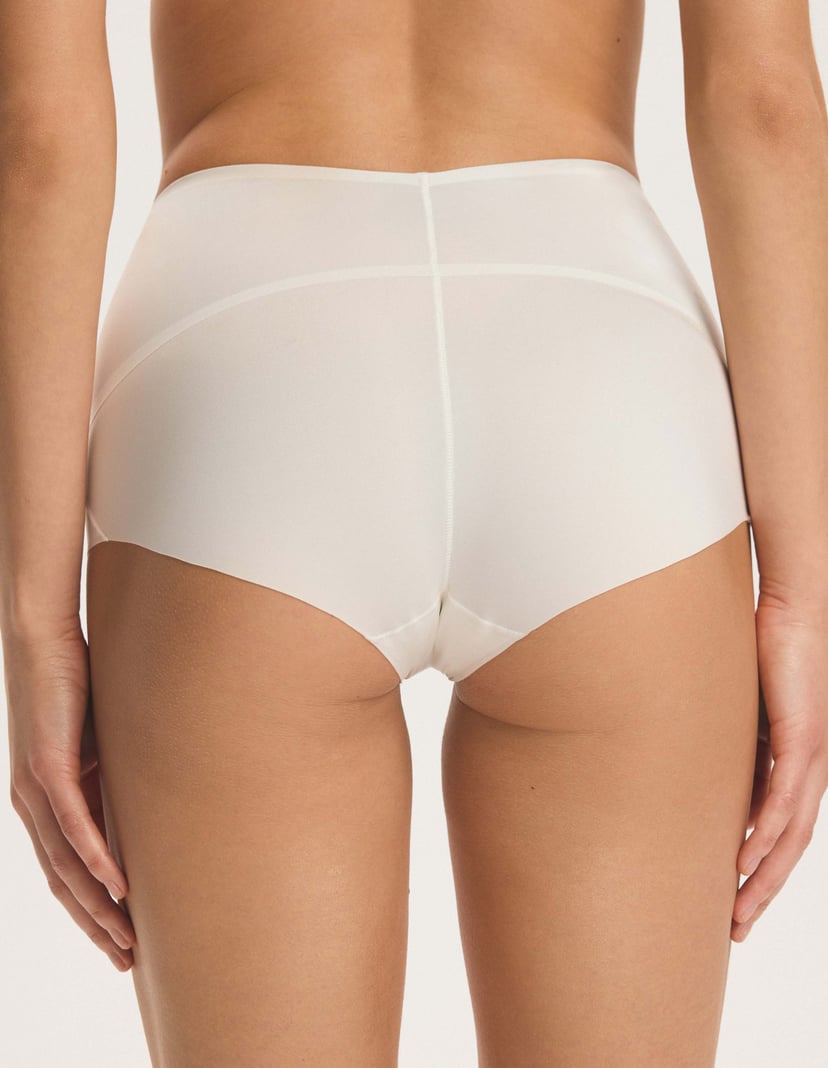 High-Waisted Slim Panties cream 3